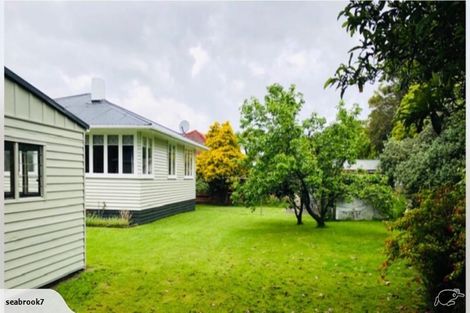 Photo of property in 122a Govett Avenue, Frankleigh Park, New Plymouth, 4310