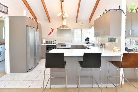 Photo of property in 23 Rakino Avenue, Manly, Whangaparaoa, 0930