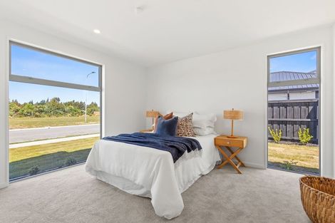 Photo of property in 52 Greig Crescent, Amberley, 7481