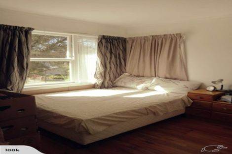 Photo of property in 9 Beaudine Avenue, Glenfield, Auckland, 0629