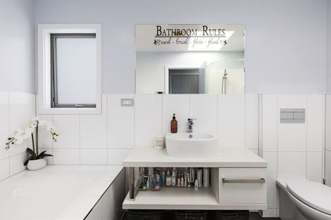 Photo of property in 1 Nelson Avenue, Aotea, Porirua, 5024