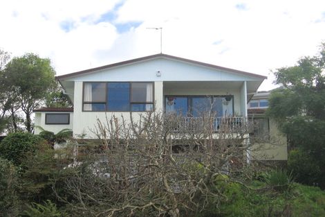Photo of property in 17 Hartley Terrace, Massey, Auckland, 0614