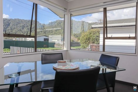 Photo of property in 74 Hall Street, Cobden, Greymouth, 7802