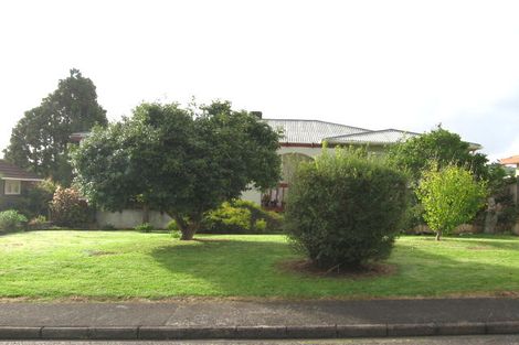 Photo of property in 3 Thomas Rea Place, Te Atatu South, Auckland, 0610