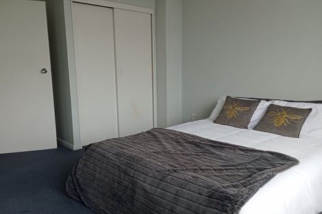 Photo of property in Grandstand Apartments, 37/80 Kent Terrace, Mount Victoria, Wellington, 6011