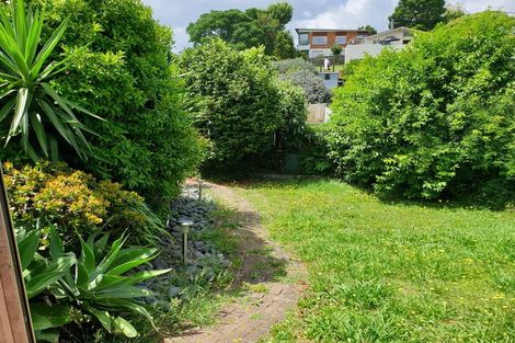 Photo of property in 38 Normanton Street, Glenfield, Auckland, 0629