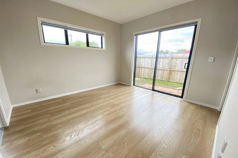 Photo of property in 5 Tawa Road, Te Atatu Peninsula, Auckland, 0610