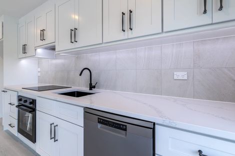 Photo of property in 31 Lanigan Street, Birkdale, Auckland, 0626