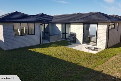 Photo of property in 25 Lippiatt Crescent, Pokeno, 2402