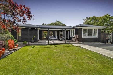 Photo of property in 9 Joyce Crescent, Ilam, Christchurch, 8041