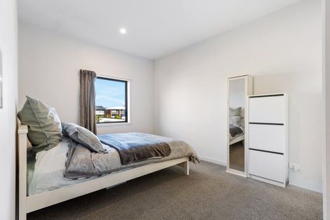 Photo of property in 15/1 Genevieve Lane, Hobsonville, Auckland, 0616