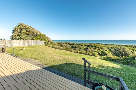 Photo of property in 107 Karaka Street, Castlecliff, Whanganui, 4501