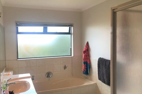 Photo of property in 36 Pirika Place, Papamoa Beach, Papamoa, 3118