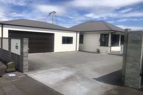 Photo of property in 102 Mangorei Road, Merrilands, New Plymouth, 4312