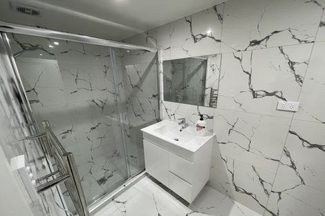 Photo of property in 232a Sunset Road, Windsor Park, Auckland, 0632