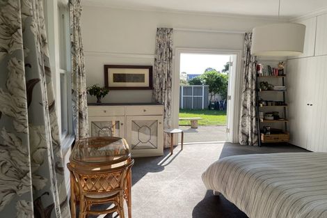 Photo of property in Inverey, 6 Maire Street, Eastbourne, Lower Hutt, 5013