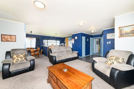 Photo of property in 104 Roberts Line, Kelvin Grove, Palmerston North, 4414