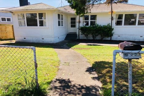 Photo of property in 1/221 Birkdale Road, Birkdale, Auckland, 0626