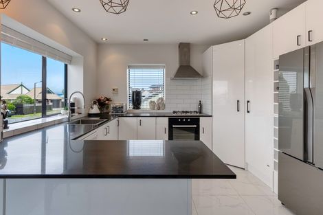 Photo of property in 17 Doncaster Terrace, Ascot Park, Porirua, 5024