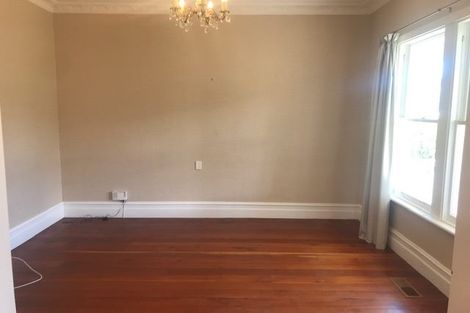 Photo of property in 27 Tawa Terrace, Tawa, Wellington, 5028