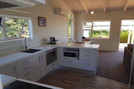 Photo of property in 2 Taihiki Road, Clarks Beach, 2122