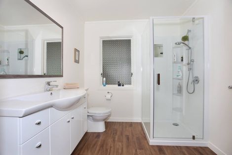 Photo of property in 12 Wanganui Road, Marton, 4710