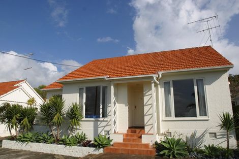 Photo of property in 4 Alison Avenue, Takapuna, Auckland, 0622