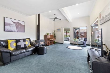 Photo of property in 13 Owen Place, Omokoroa, 3114