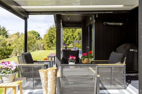 Photo of property in 2 Nga Tui Lane, Acacia Bay, Taupo, 3385