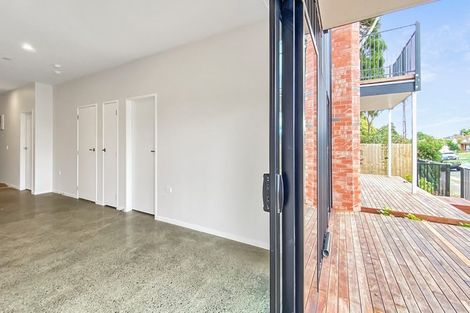 Photo of property in 5 Whakarato Way, Takanini, 2112