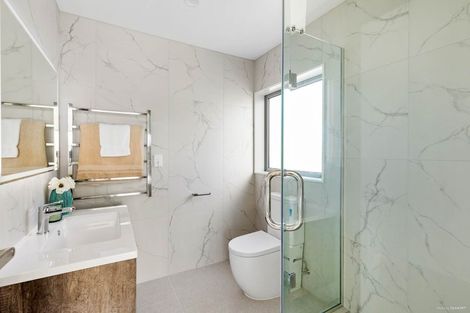 Photo of property in 8a Karamu Street, Te Atatu Peninsula, Auckland, 0610