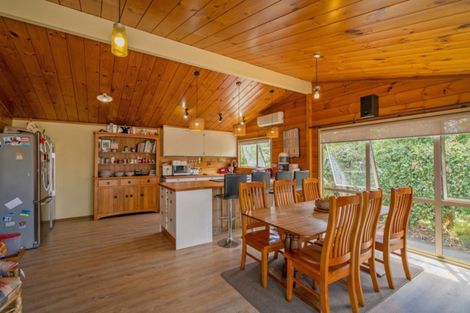 Photo of property in 82 Cook Drive, Whitianga, 3510