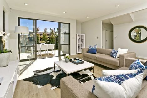 Photo of property in 2a Brook Street, Milford, Auckland, 0620