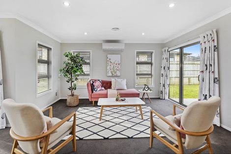 Photo of property in 94 Endeavour Drive, Whitby, Porirua, 5024