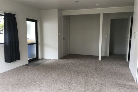 Photo of property in 2/4 Penning Road, Castor Bay, Auckland, 0620