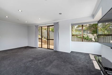Photo of property in 2/15 Flavia Close, Torbay, Auckland, 0630