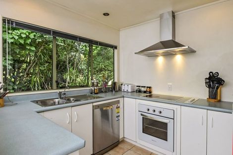Photo of property in 2/4 Brian Avenue, Forrest Hill, Auckland, 0620
