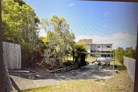 Photo of property in 28 Kiteroa Terrace, Rothesay Bay, Auckland, 0630