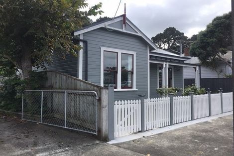 Photo of property in 33 Riddlers Crescent, Petone, Lower Hutt, 5012