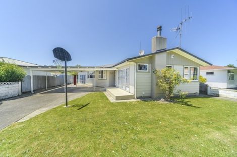Photo of property in 138 Ruamahanga Crescent, Terrace End, Palmerston North, 4410