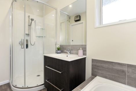 Photo of property in 2/8 Wedgewood Avenue, Cashmere, Christchurch, 8022