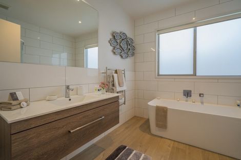 Photo of property in 3a Grange Road, Hahei, Whitianga, 3591