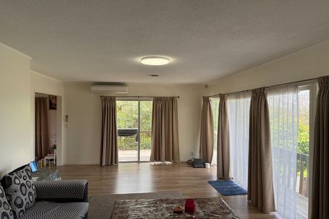 Photo of property in 12 Spence Road, Henderson, Auckland, 0612