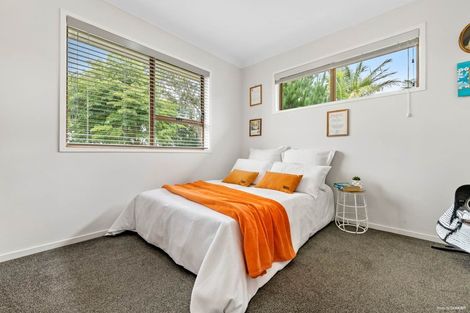 Photo of property in 27 Kurnell Drive, Botany Downs, Auckland, 2010