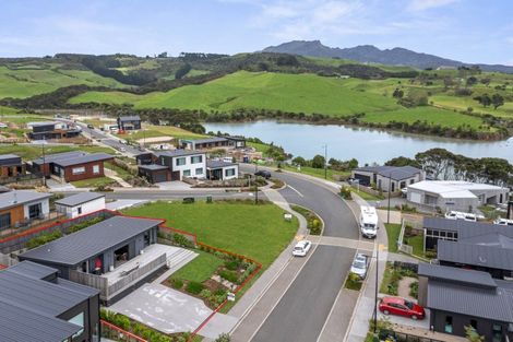 Photo of property in 33 Omahina Street, Raglan, 3225