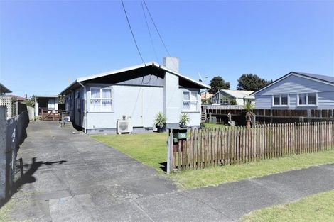 Photo of property in 28 Titoki Street, Castlecliff, Whanganui, 4501