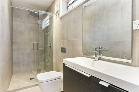 Photo of property in 275 Lake Road, Belmont, Auckland, 0622