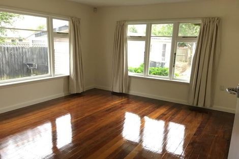 Photo of property in 18 Avonhead Road, Avonhead, Christchurch, 8042