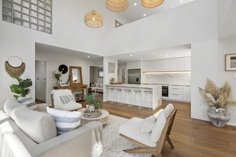 Photo of property in 2/236 Beach Road, Campbells Bay, Auckland, 0630