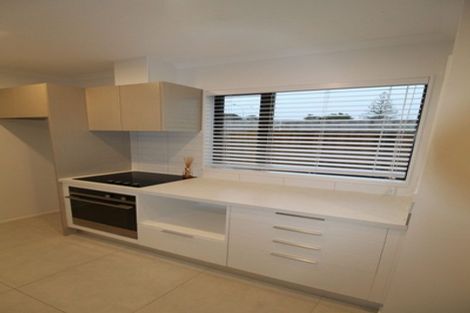 Photo of property in 24a Titoki Street, Te Atatu Peninsula, Auckland, 0610